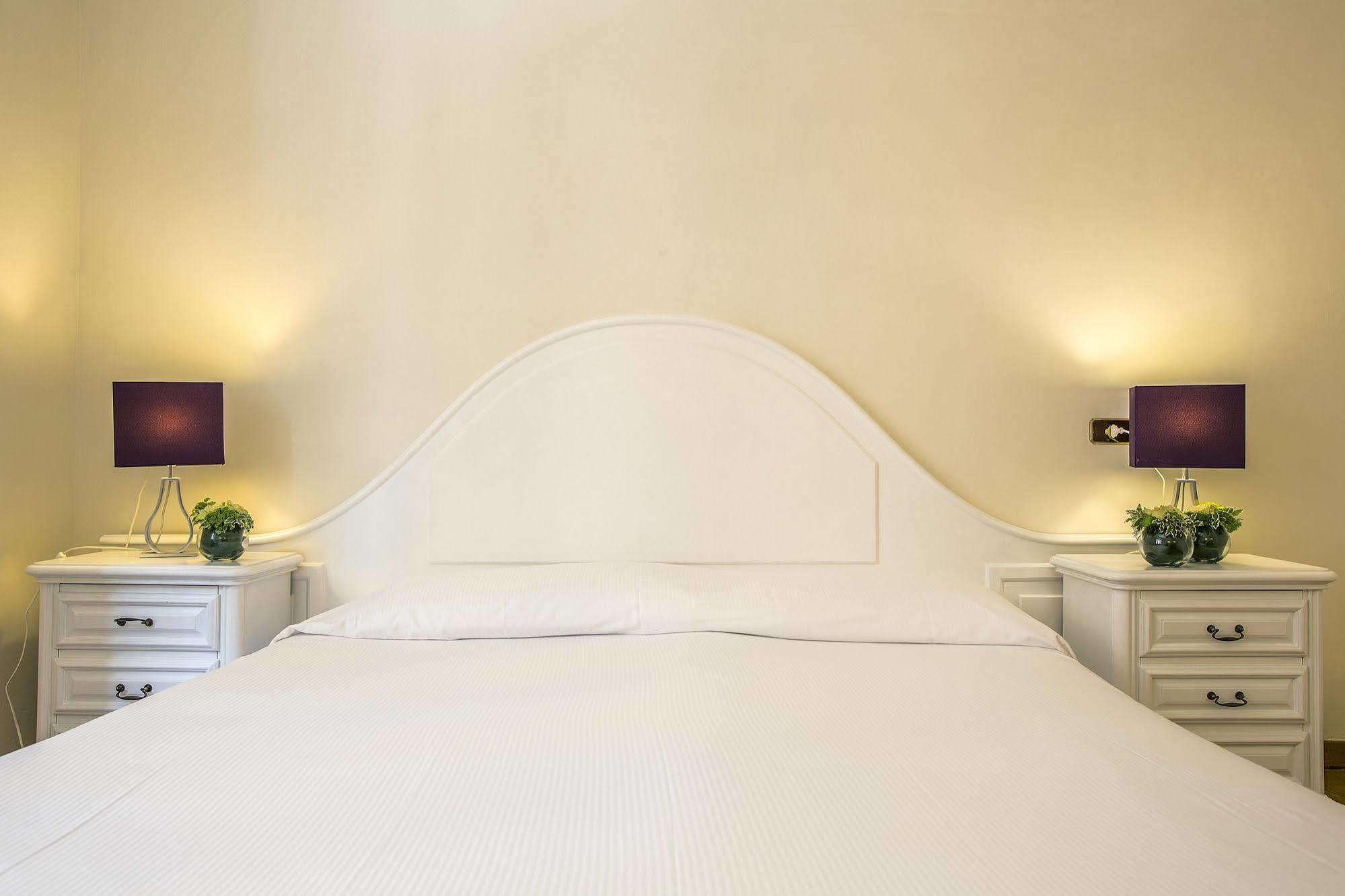 Hotel Trinita Dei Monti 3*
