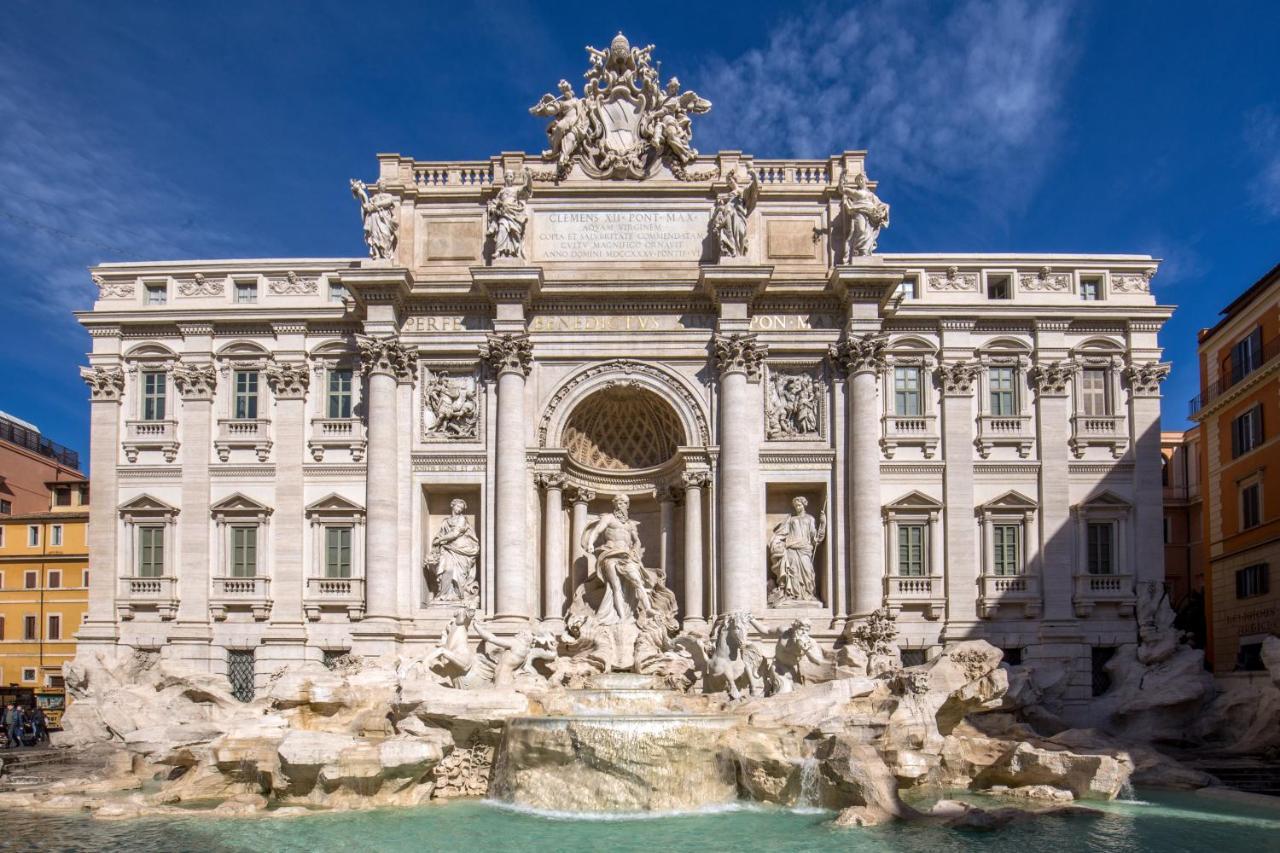Trevi Ab Aeterno - Amazing View Of The Trevi Fountain Roma