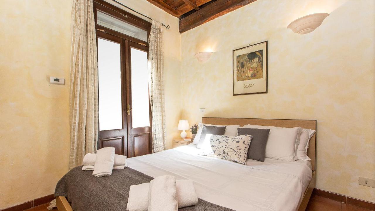 Rental In Rome Luce Apartment Apartment