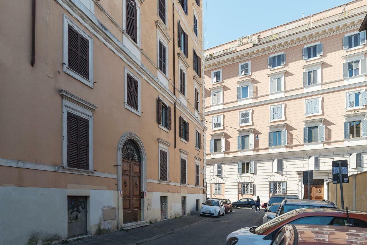 San Giovanni & Colosseo Roomy Flat * Roma