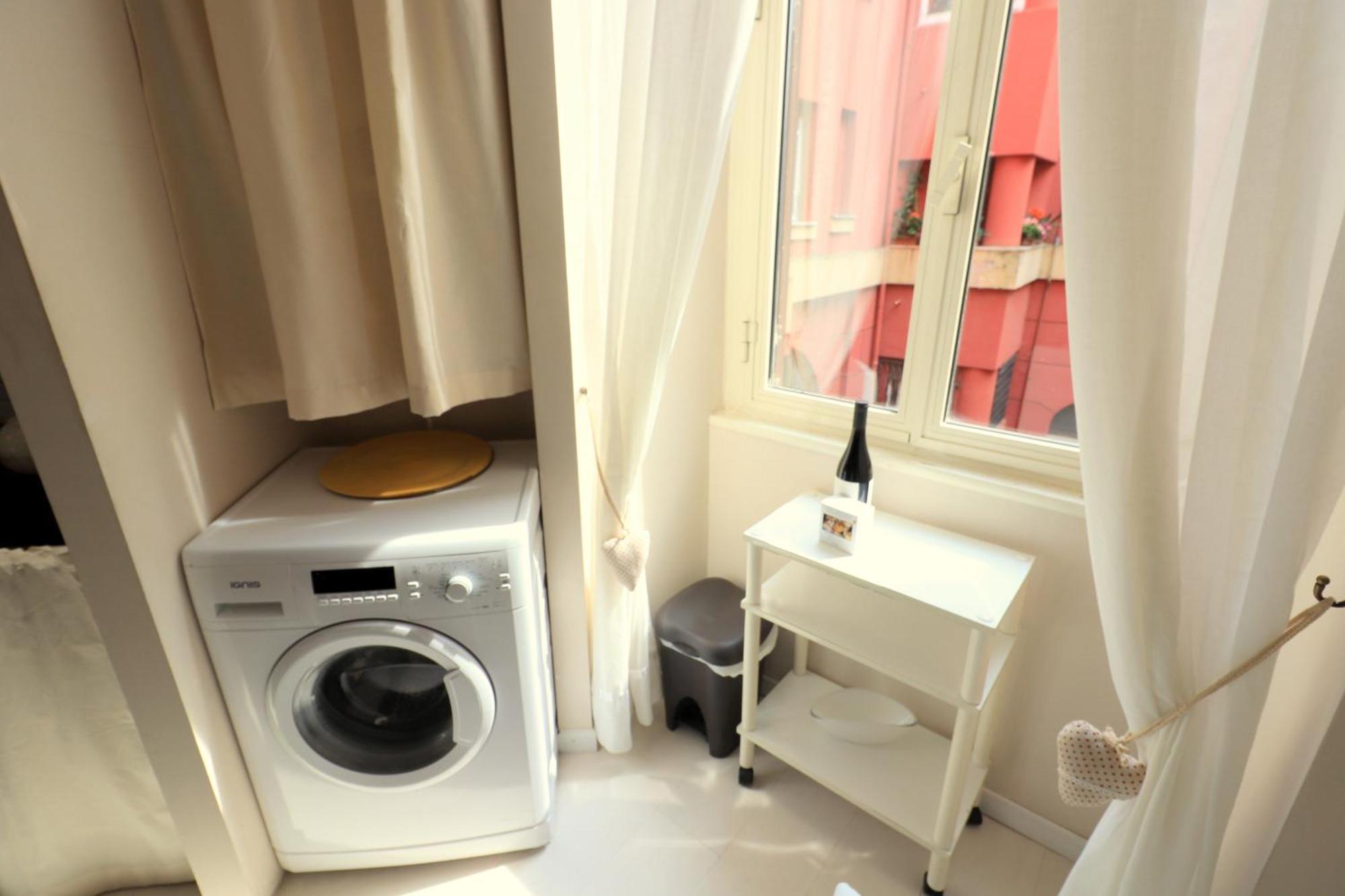 Pamphili Park Romantic Retreat Apartment