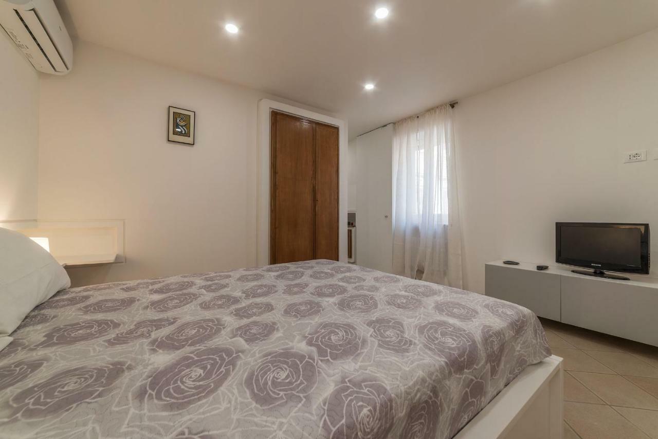 Montecitorio Lovely Apartment *