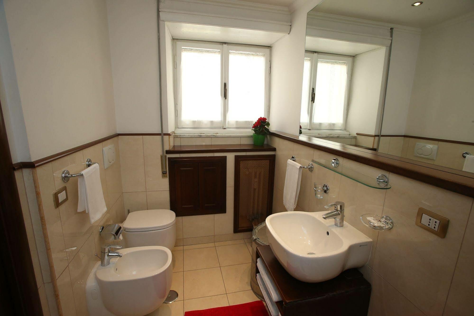 Al Colonnato Di San Pietro Bed and breakfast