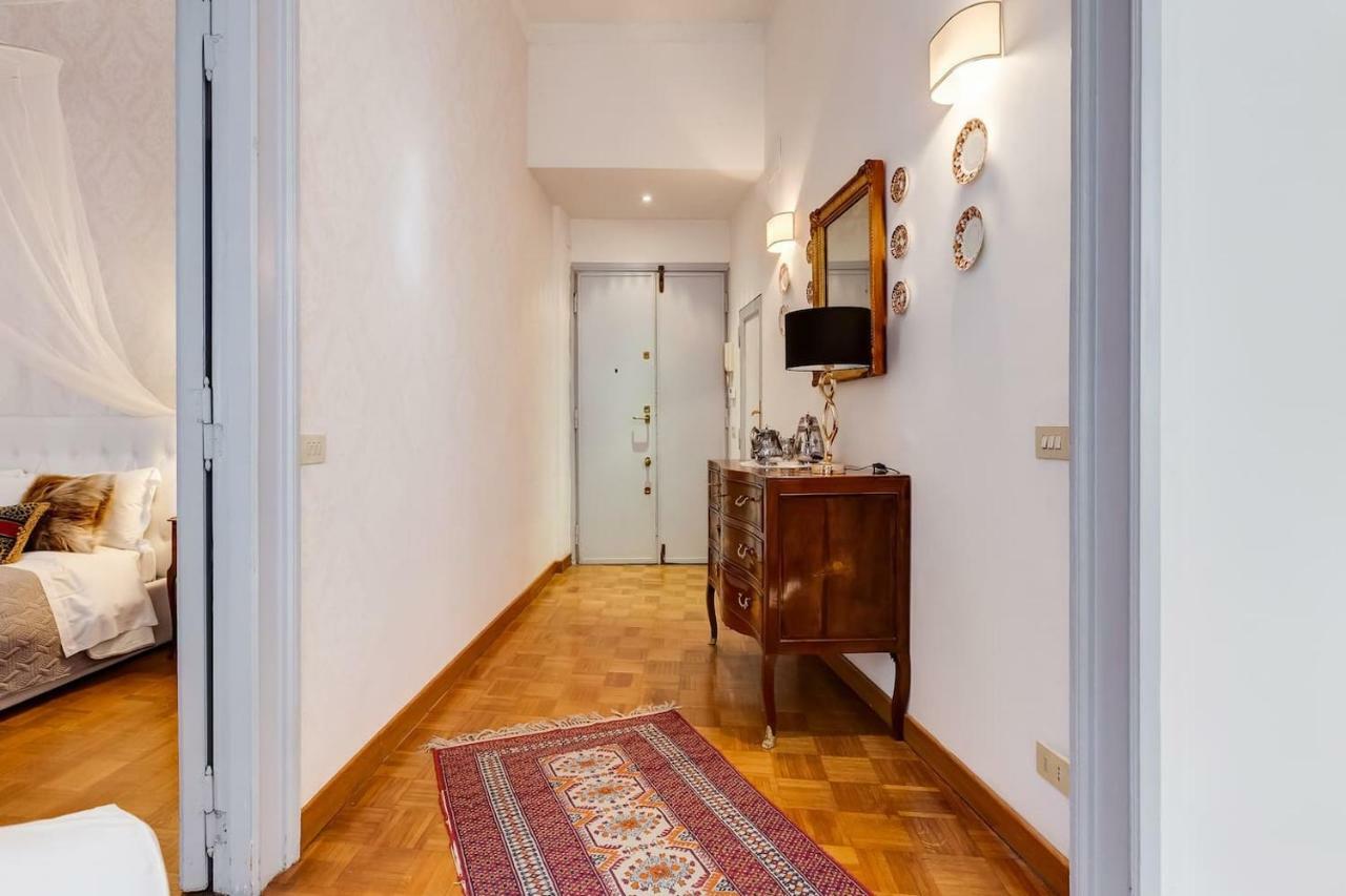 Fabulous Pantheon Apartment Rome