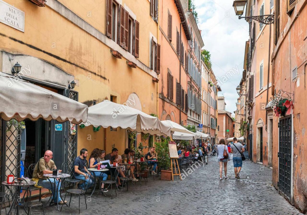 Trastevere - La Scala Bookwedo * Roma