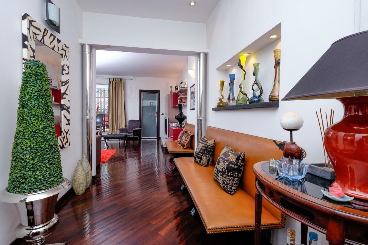 Amazing Penthouse With Terrace By Caracalla * Rom
