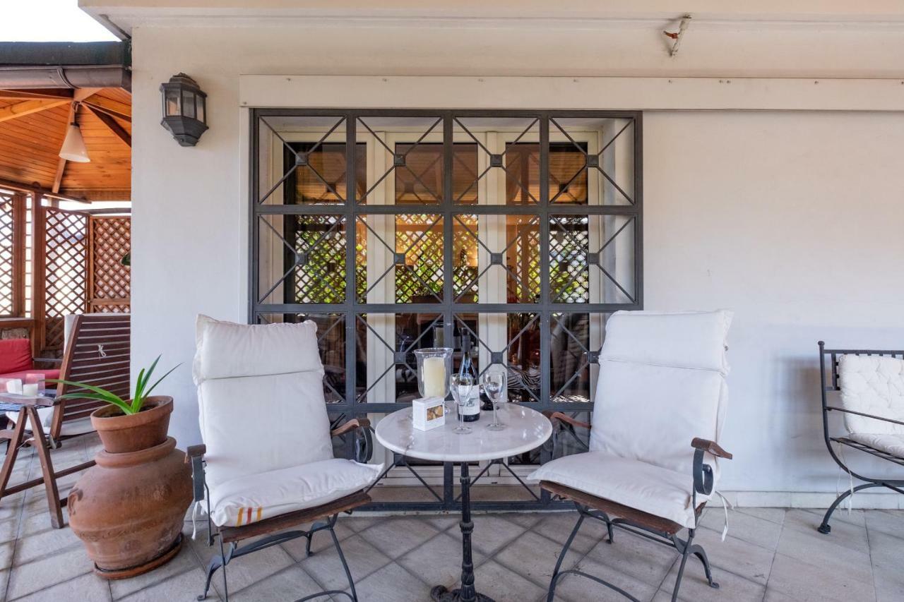 Amazing Penthouse With Terrace By Caracalla Apartment Rom