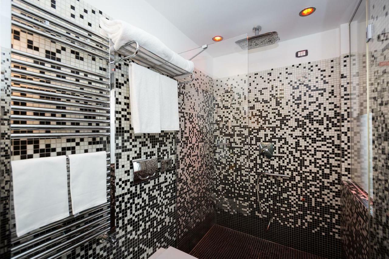 Jc Hotell 4*