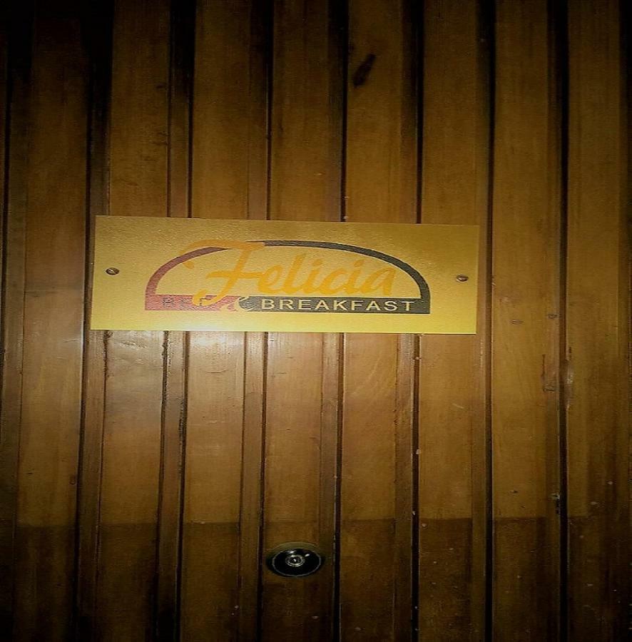 Acomodação com café da manhã  Felicia 3*