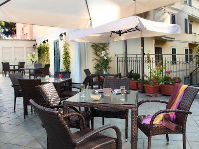 Alessandrino Hotell 3*