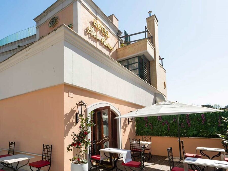 River Chateau Hotel