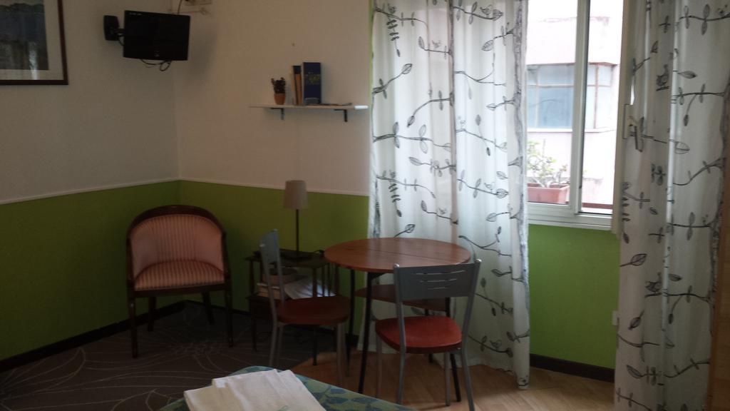 Maison Genevois 3 Bed & Breakfast Roma