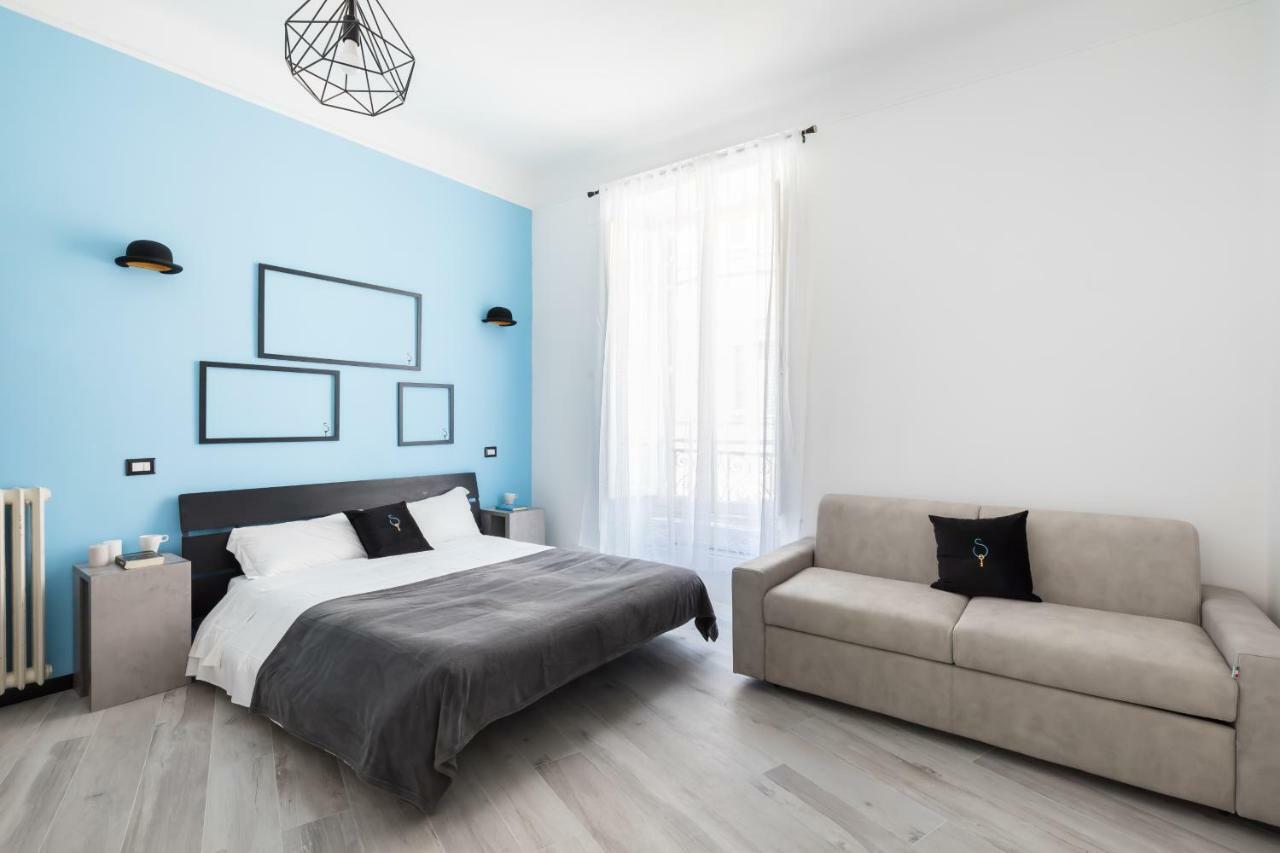 Apartment A World Aparts - 23 Artisti