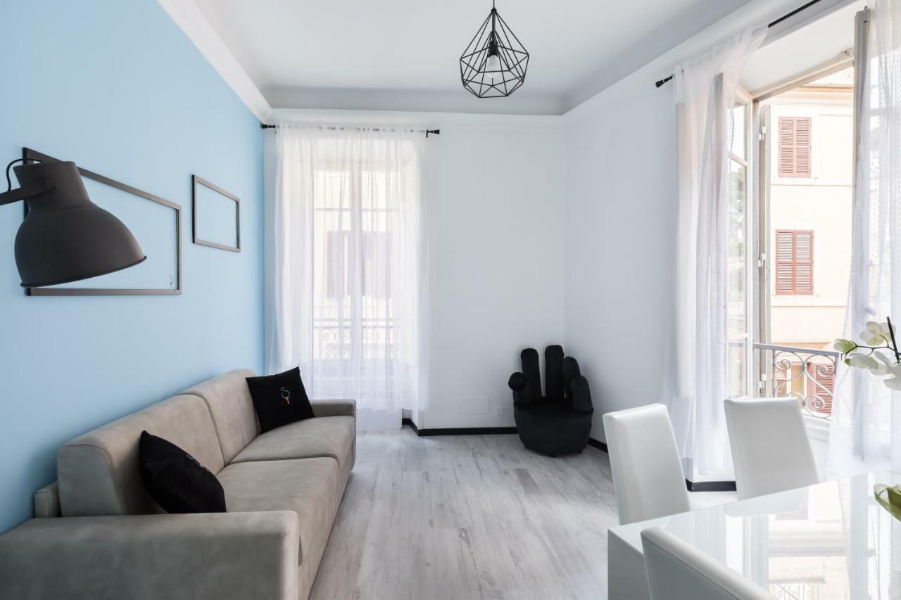 Apartment A World Aparts - 23 Artisti
