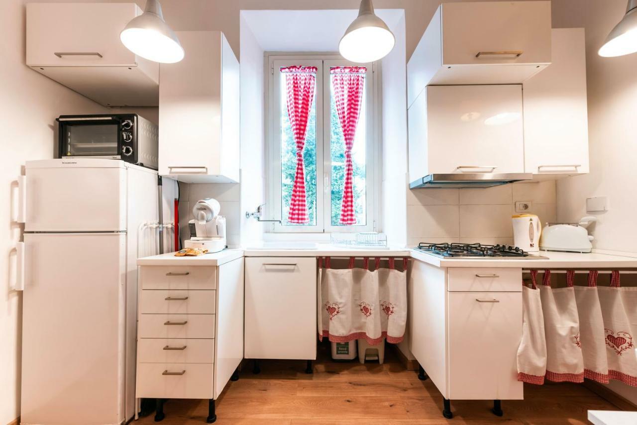 Appartamento Street Lavinia Roma