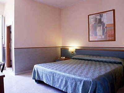 Lazzari Hotell