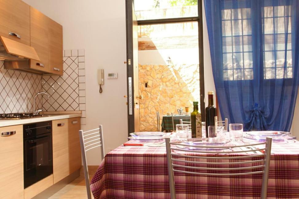Domus Maria 2 Vaticano Apartamento *