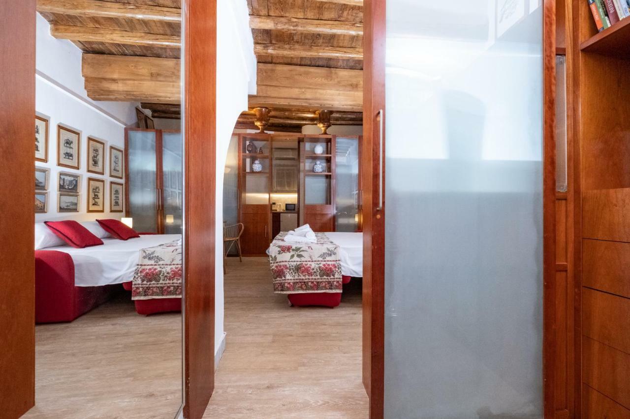 Campo De' Fiori Cozy Nest Apartment