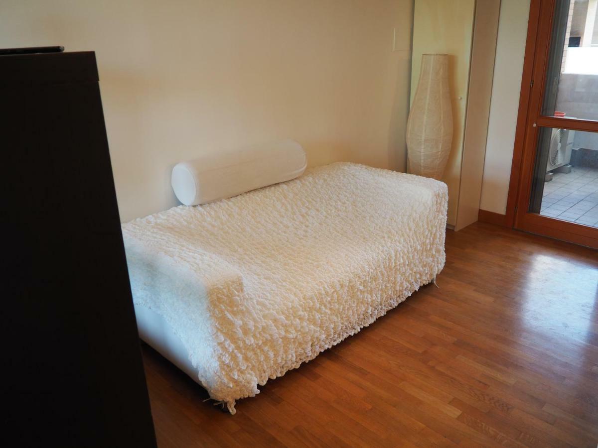 Porta Di Apartamento *