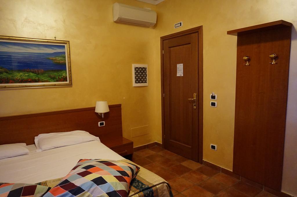 Maryelen Hotel 2*