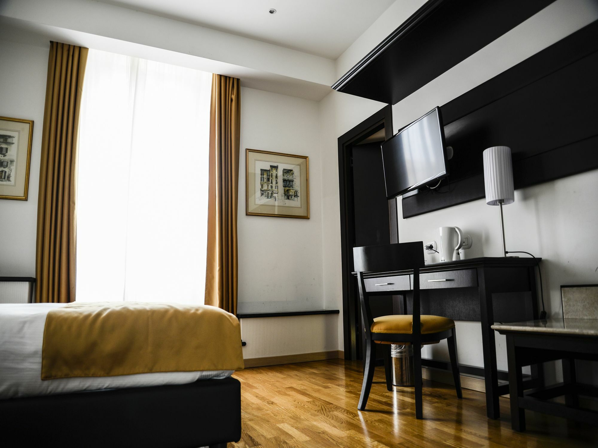 At Forty-one Hotel