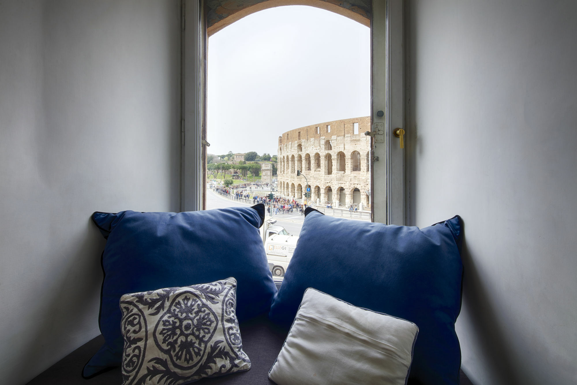 No 9 Colosseo 3* Roma