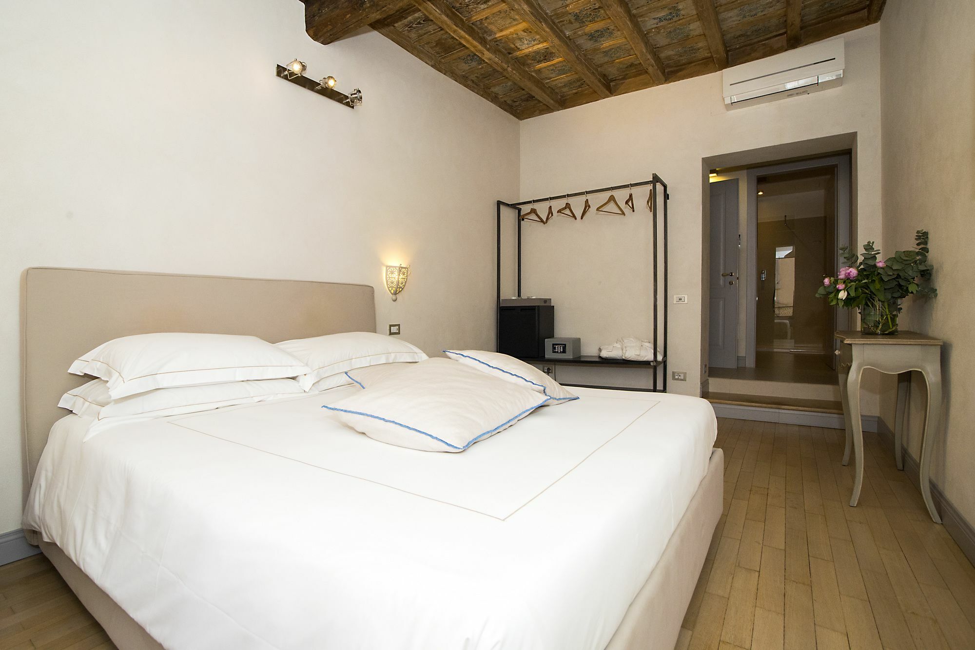 Frattina27 3* Rome