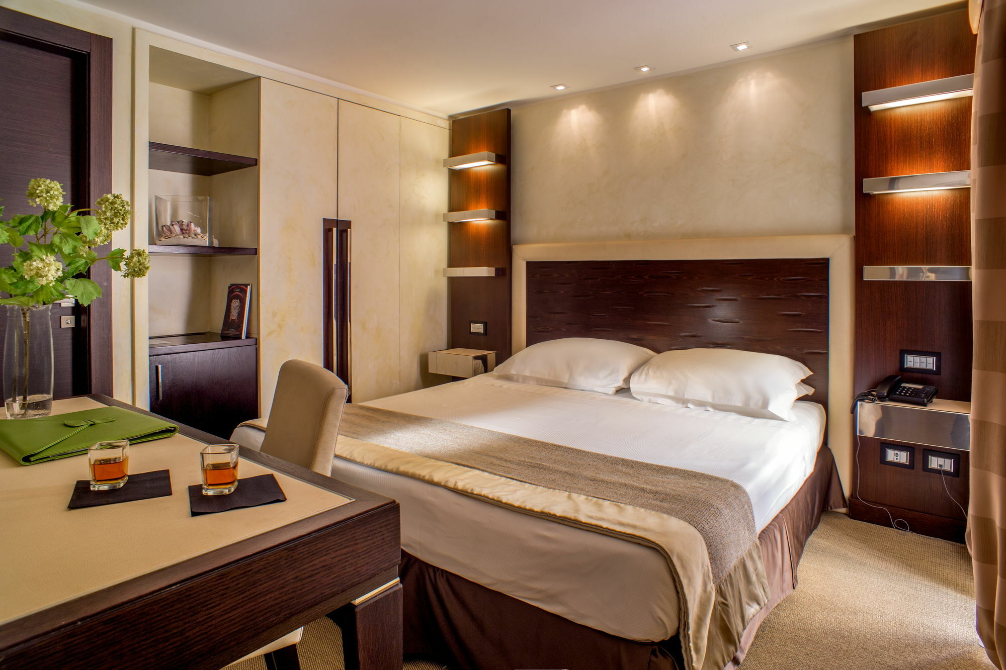 Les Fleurs Luxury House Affittacamere 3*