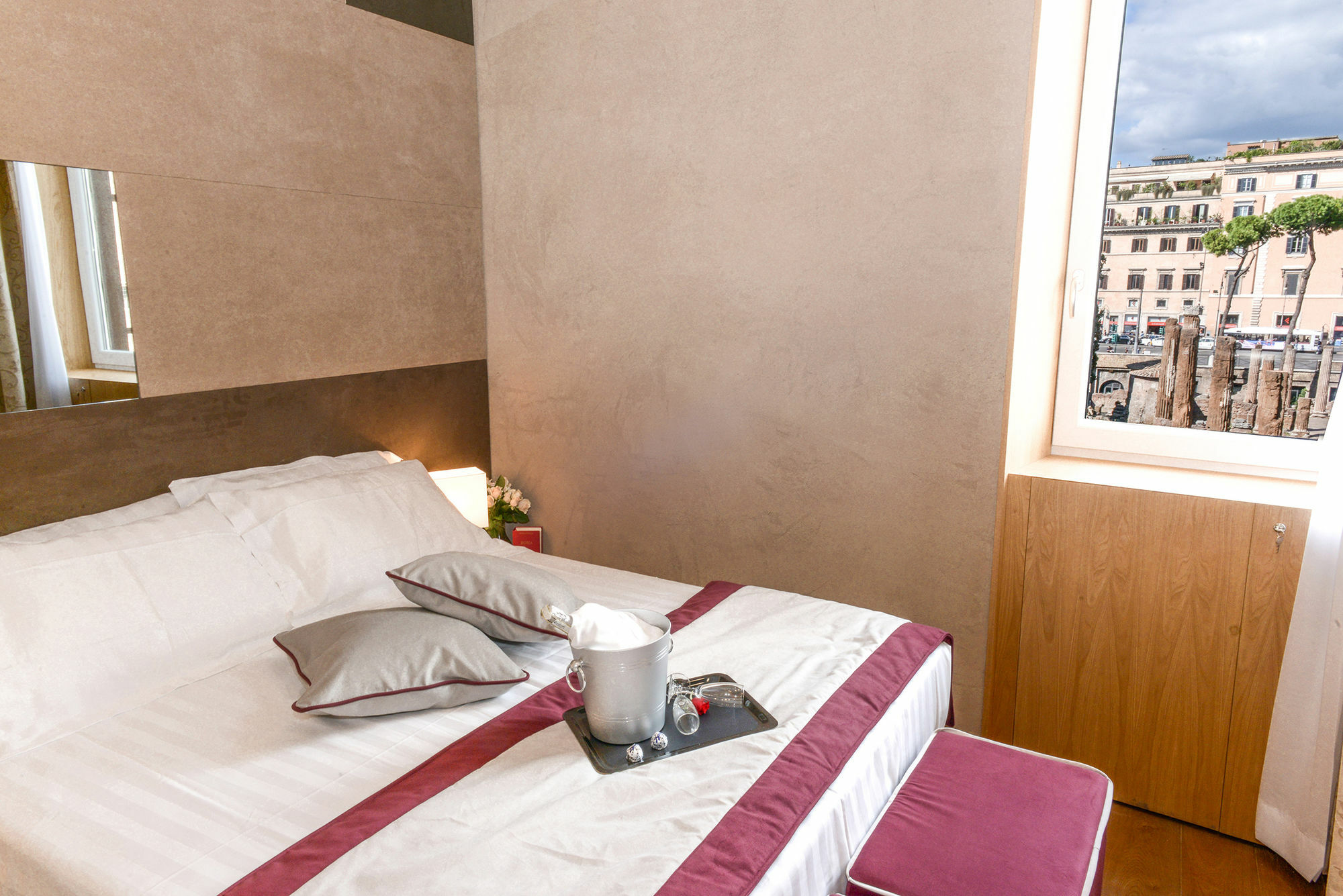 Sun Luxury Pantheon Pensión 3*