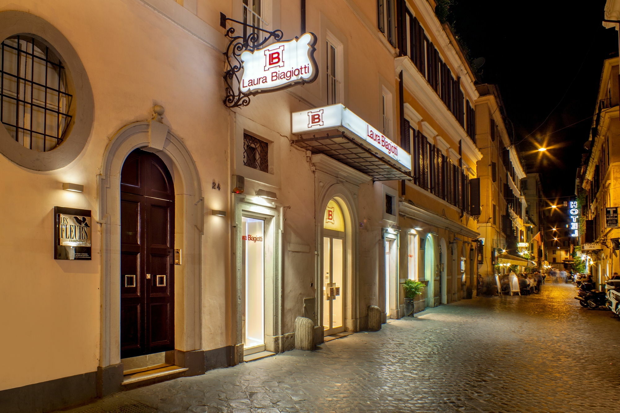 Les Fleurs Luxury House Affittacamere 3*
