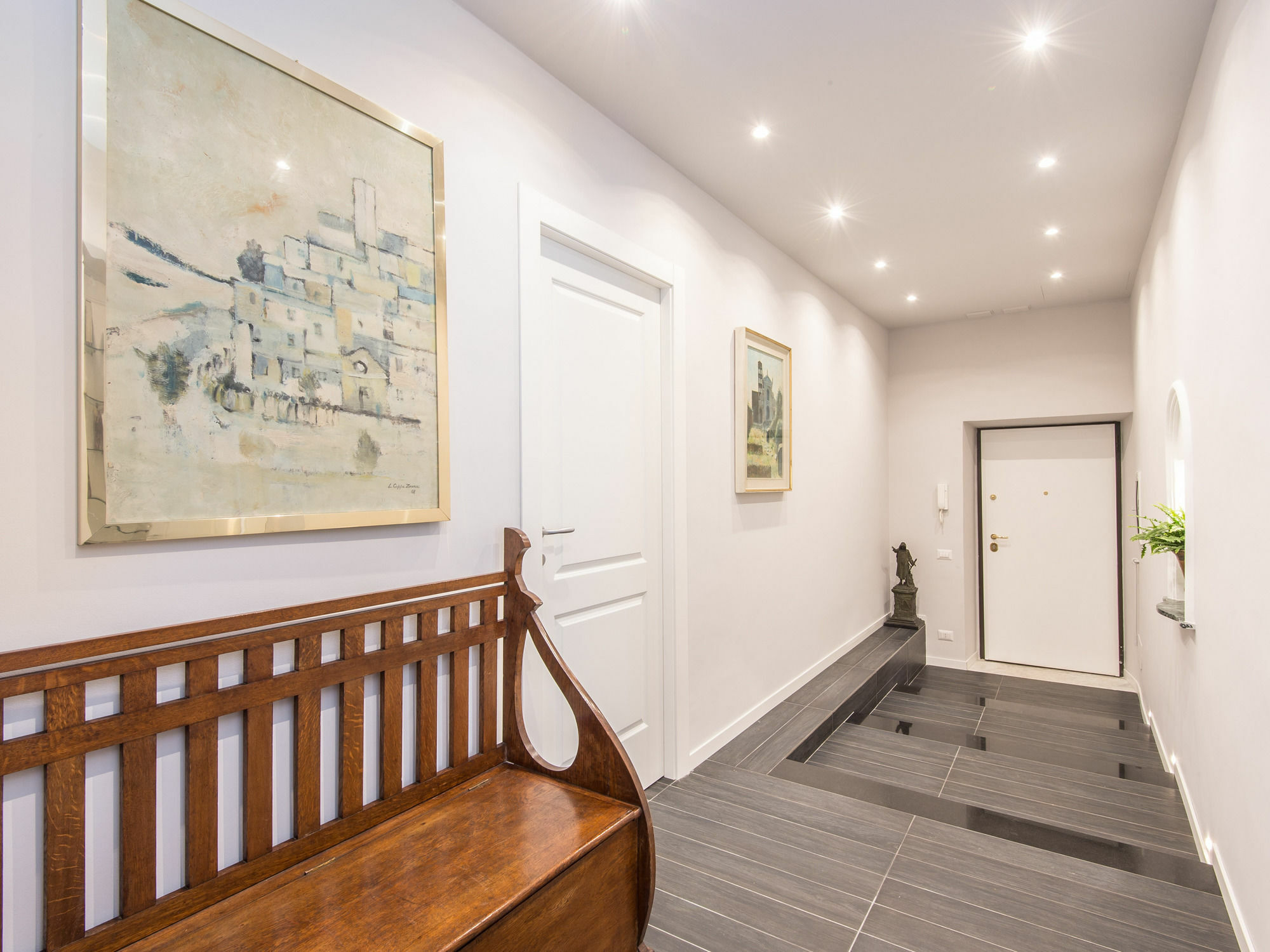 Vatican By Hili Apartment