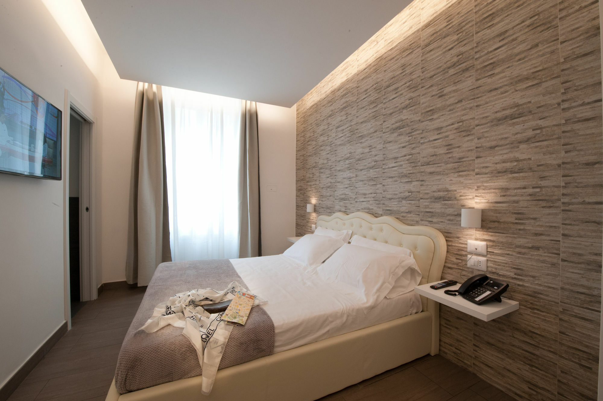 Frühstückspension Domus Castroni Pompeo Magno 3*