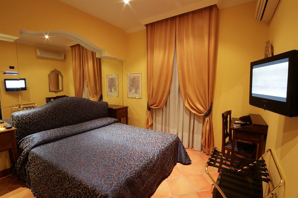 Hotel Canova 3*