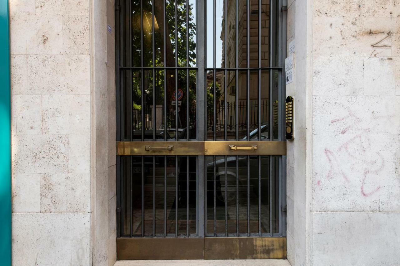 Al Conservatorio Pensión 2*