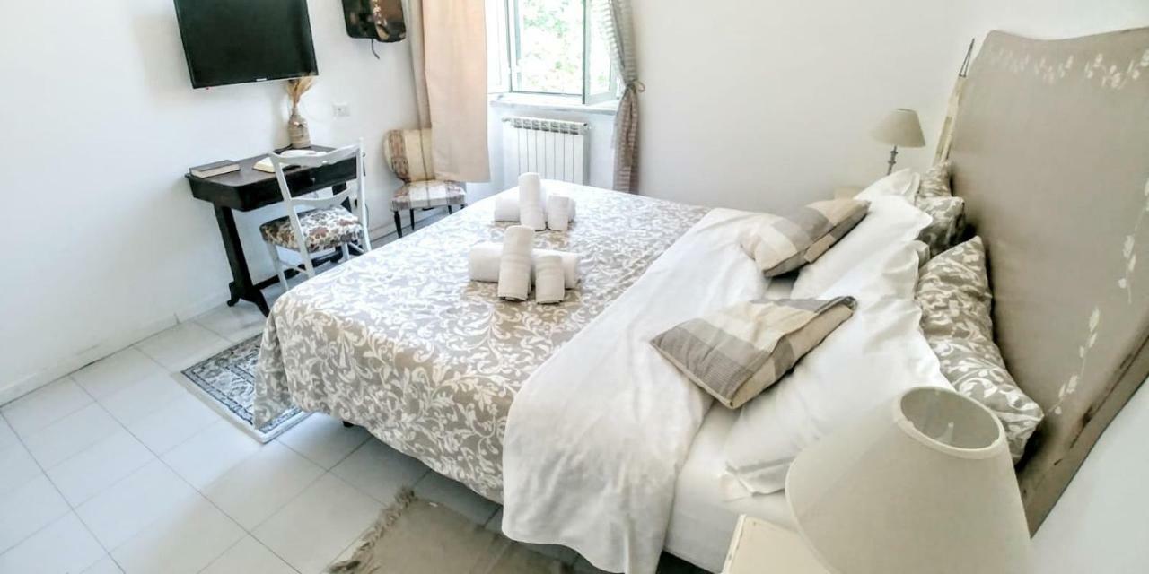 Next Stop Bed and breakfast *