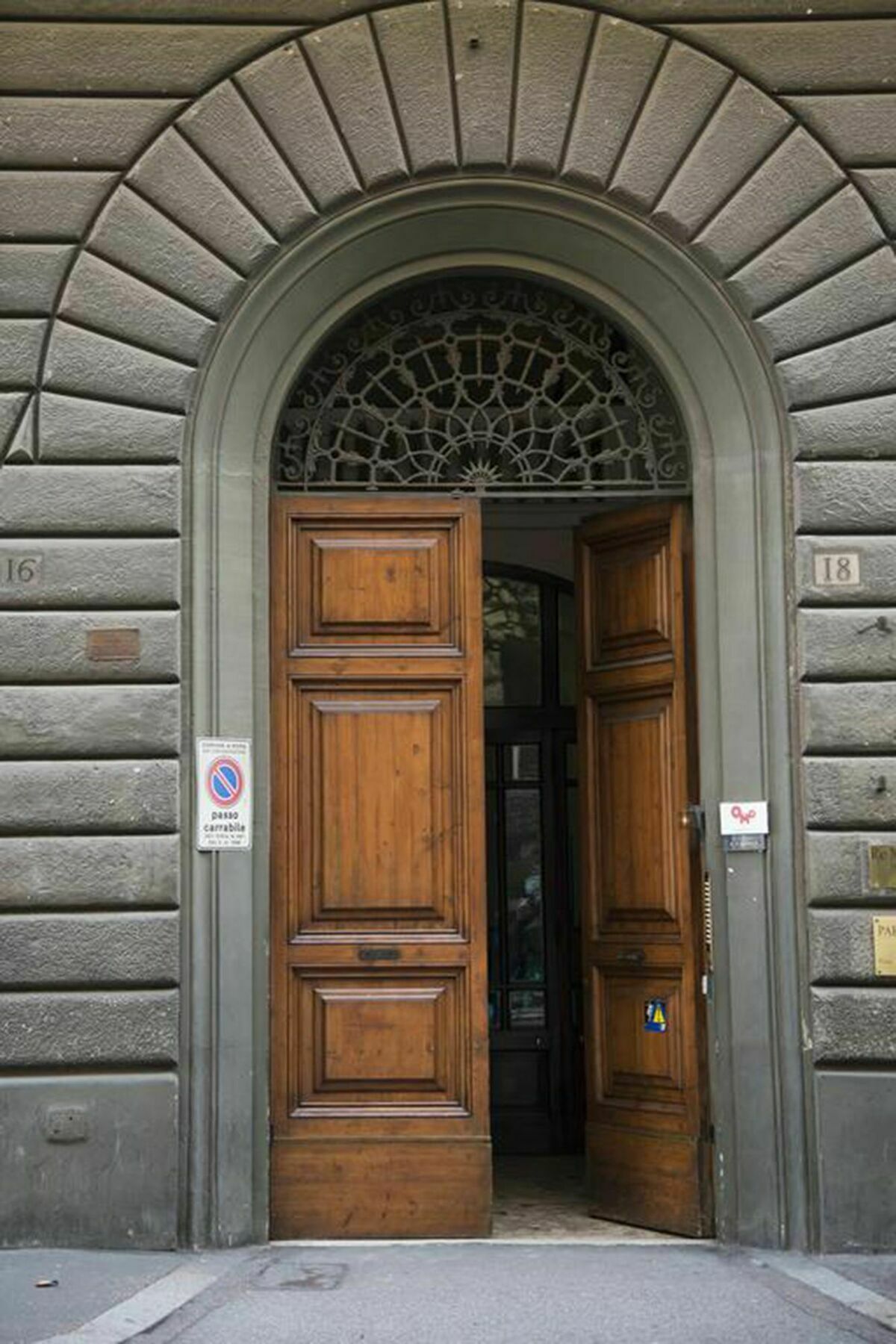 Colonna 18 Roma