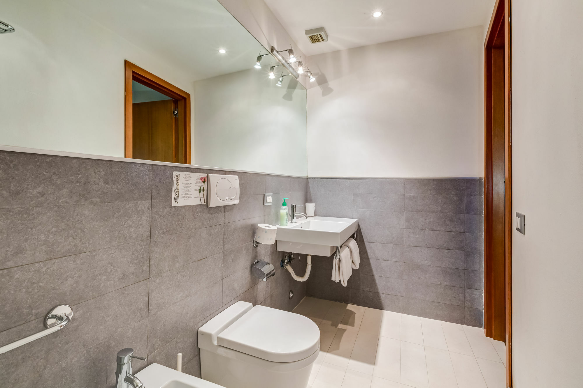 Rovati 3* Roma