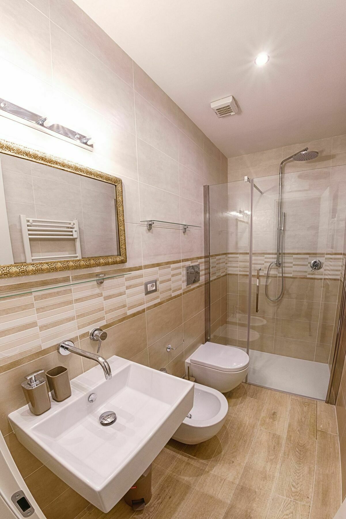 Cozy Flat Near Colosseum * Rom