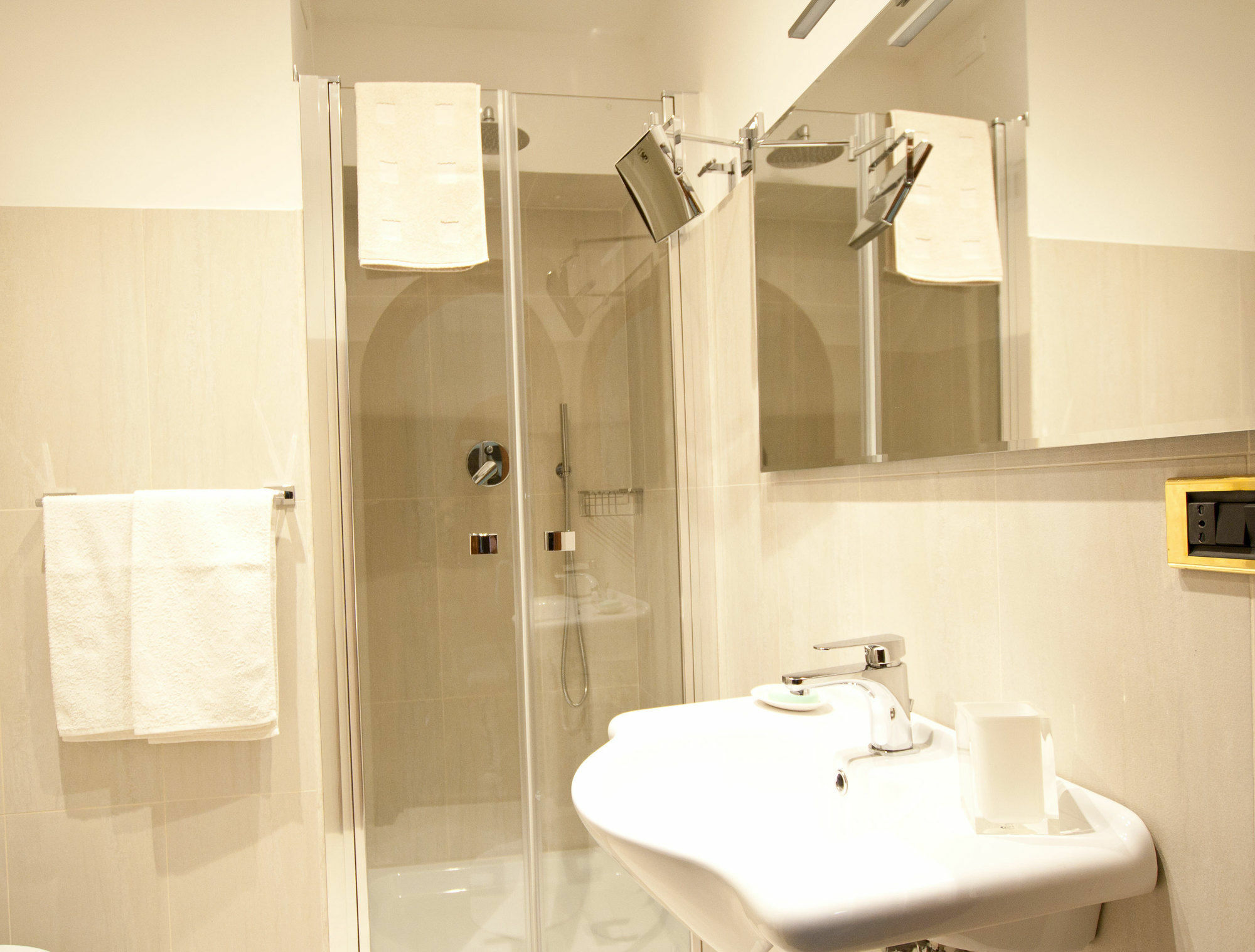Guesthouse Borromeo Roma 3* Rome