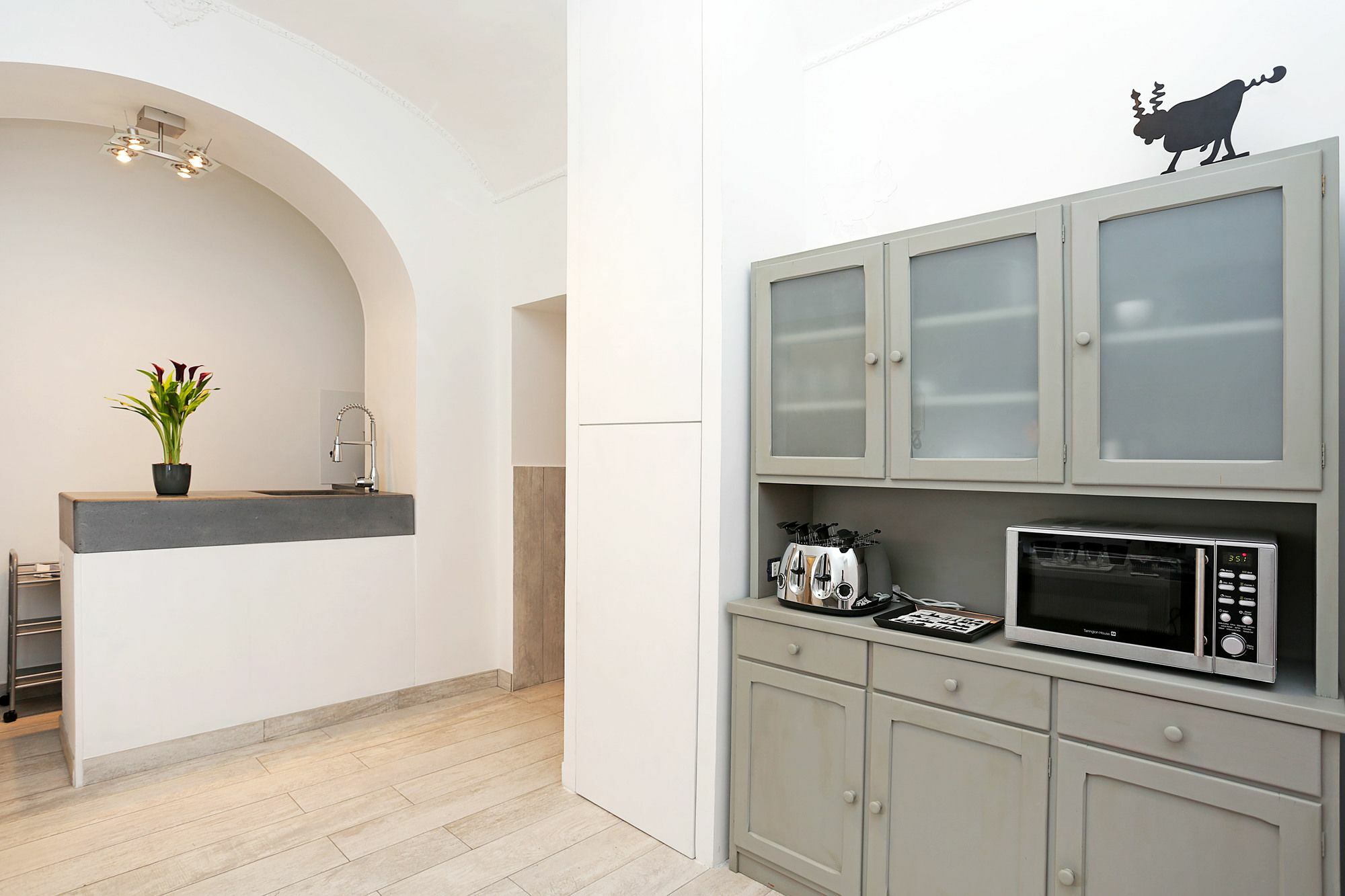Houspitality Nero Rom