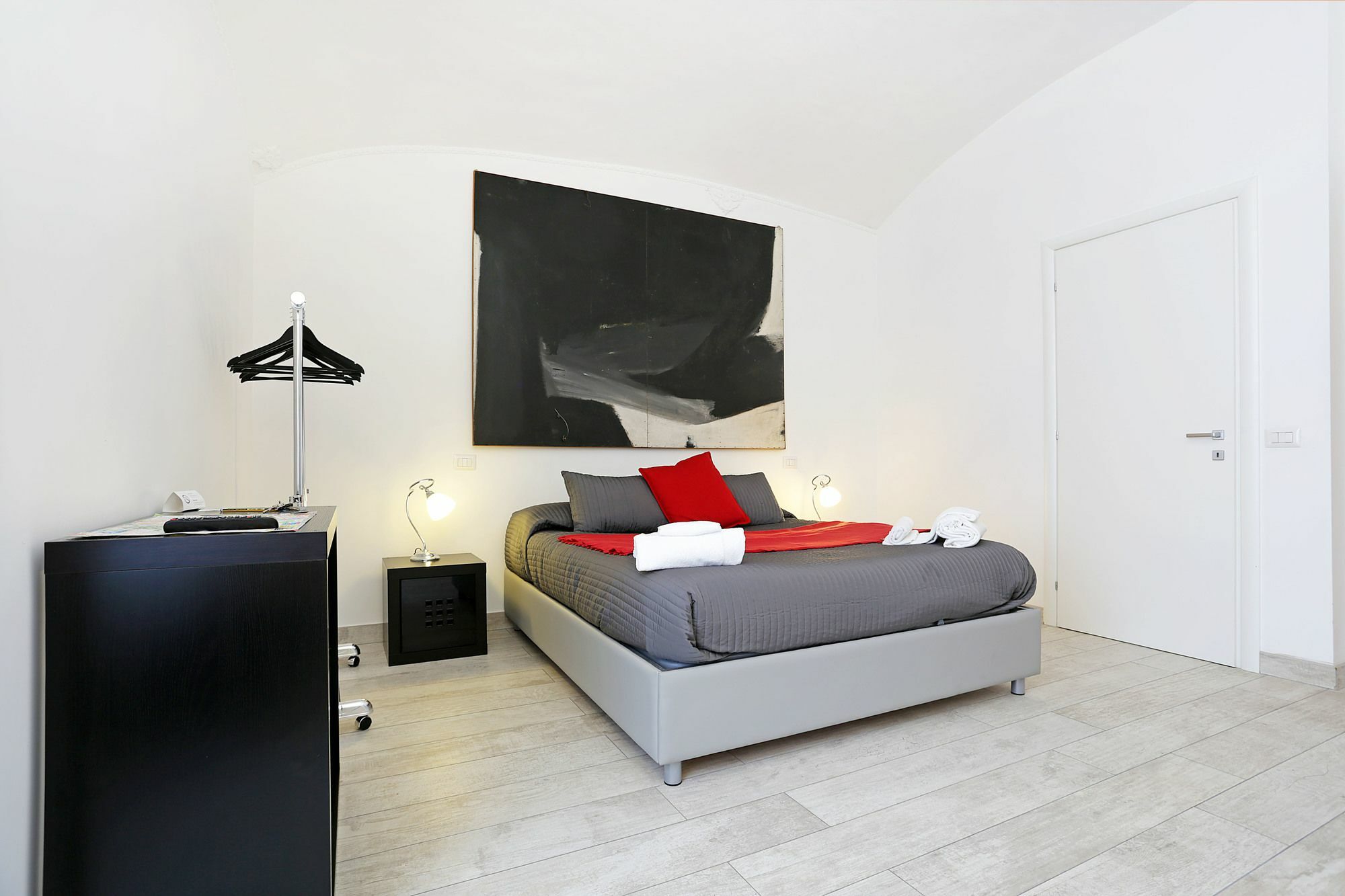 Houspitality Nero 2* Rom