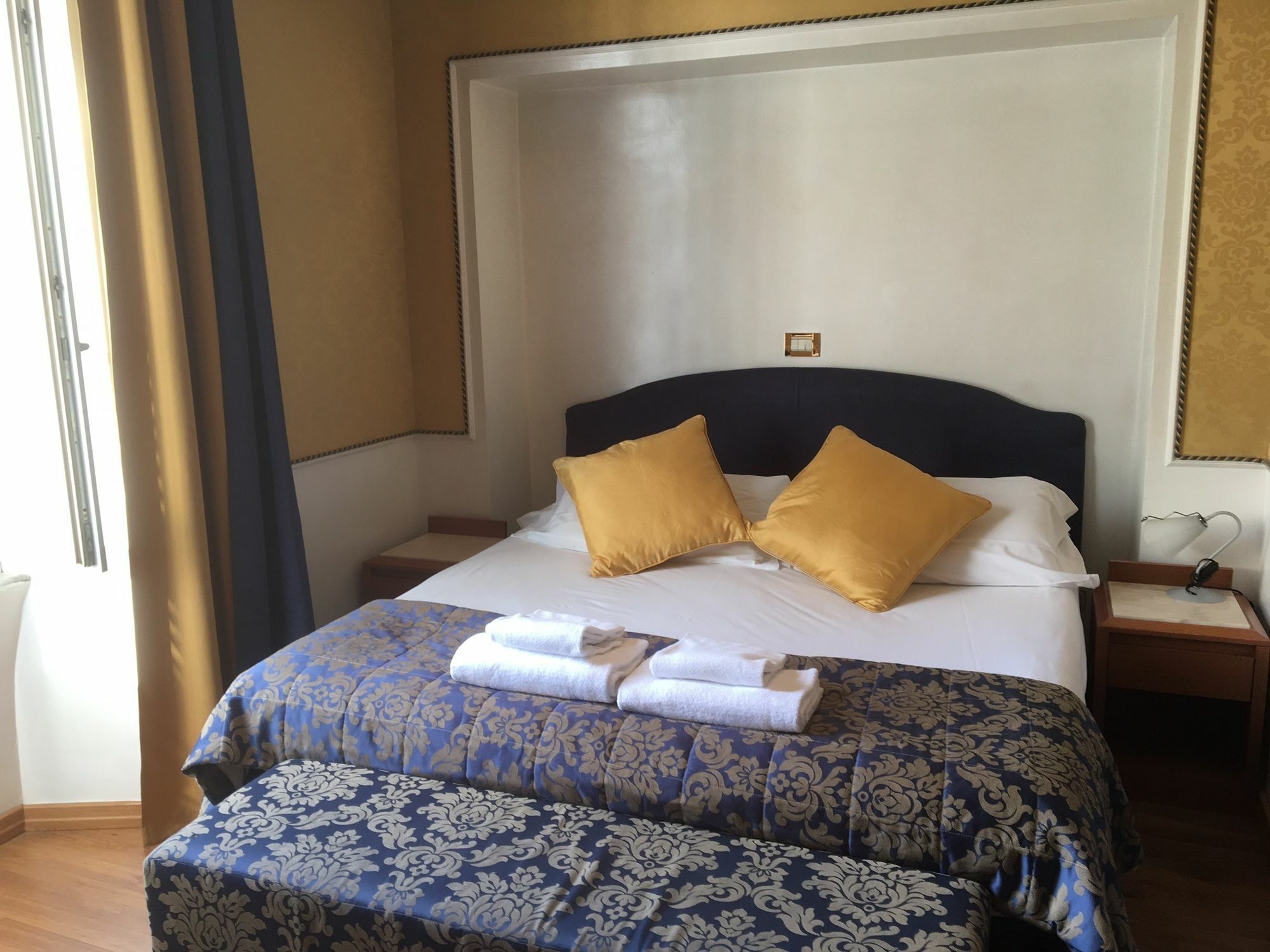 Ih Piazza Di Spagna View - Luxury Gjestgiverier 3*