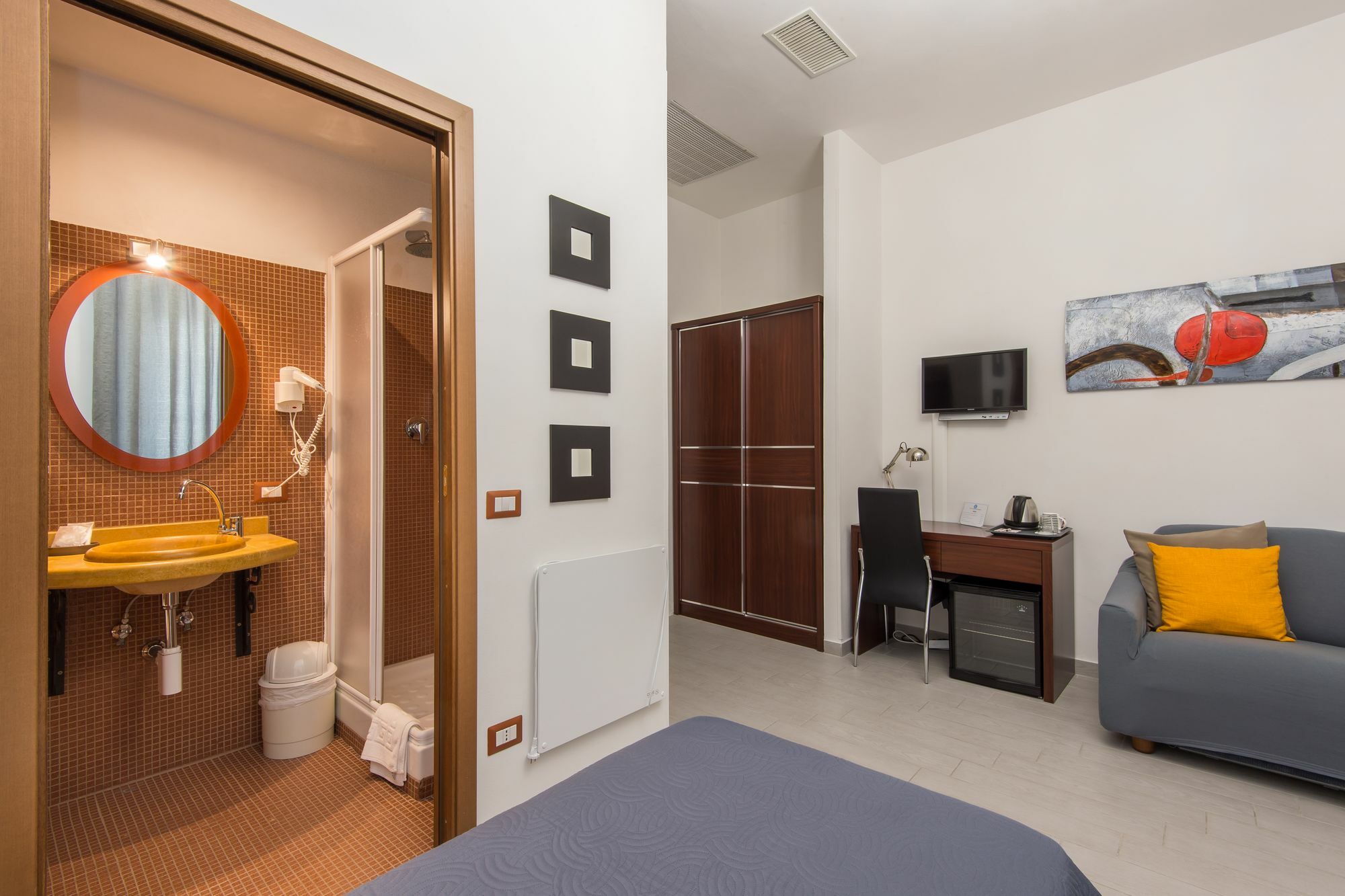 Eroom42 Gjestgiverier 3*