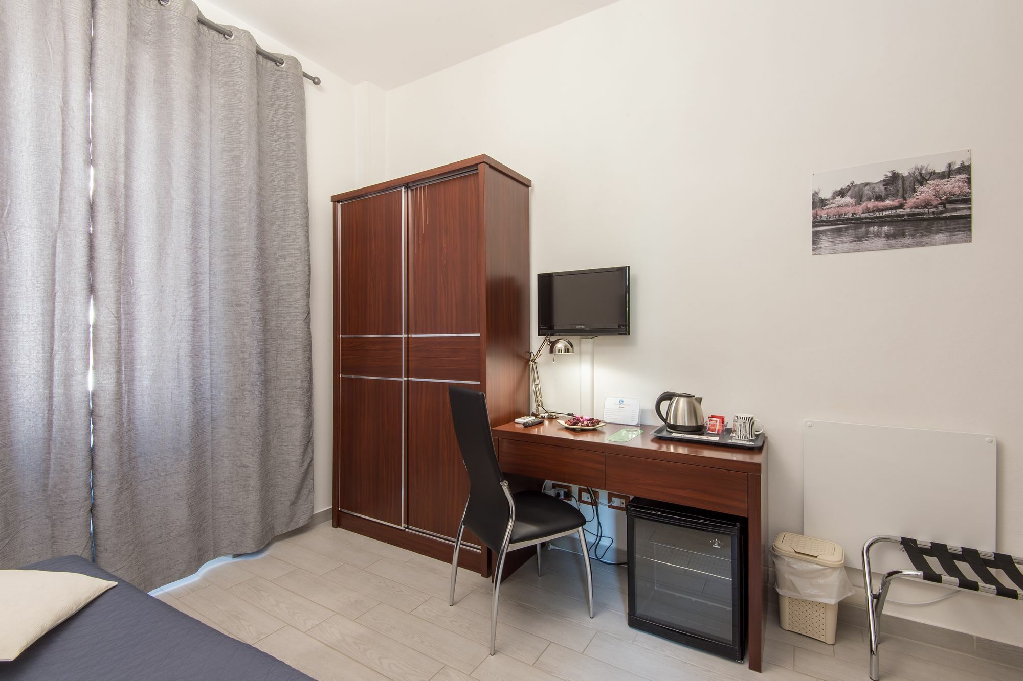 Eroom42 Gjestgiverier Roma