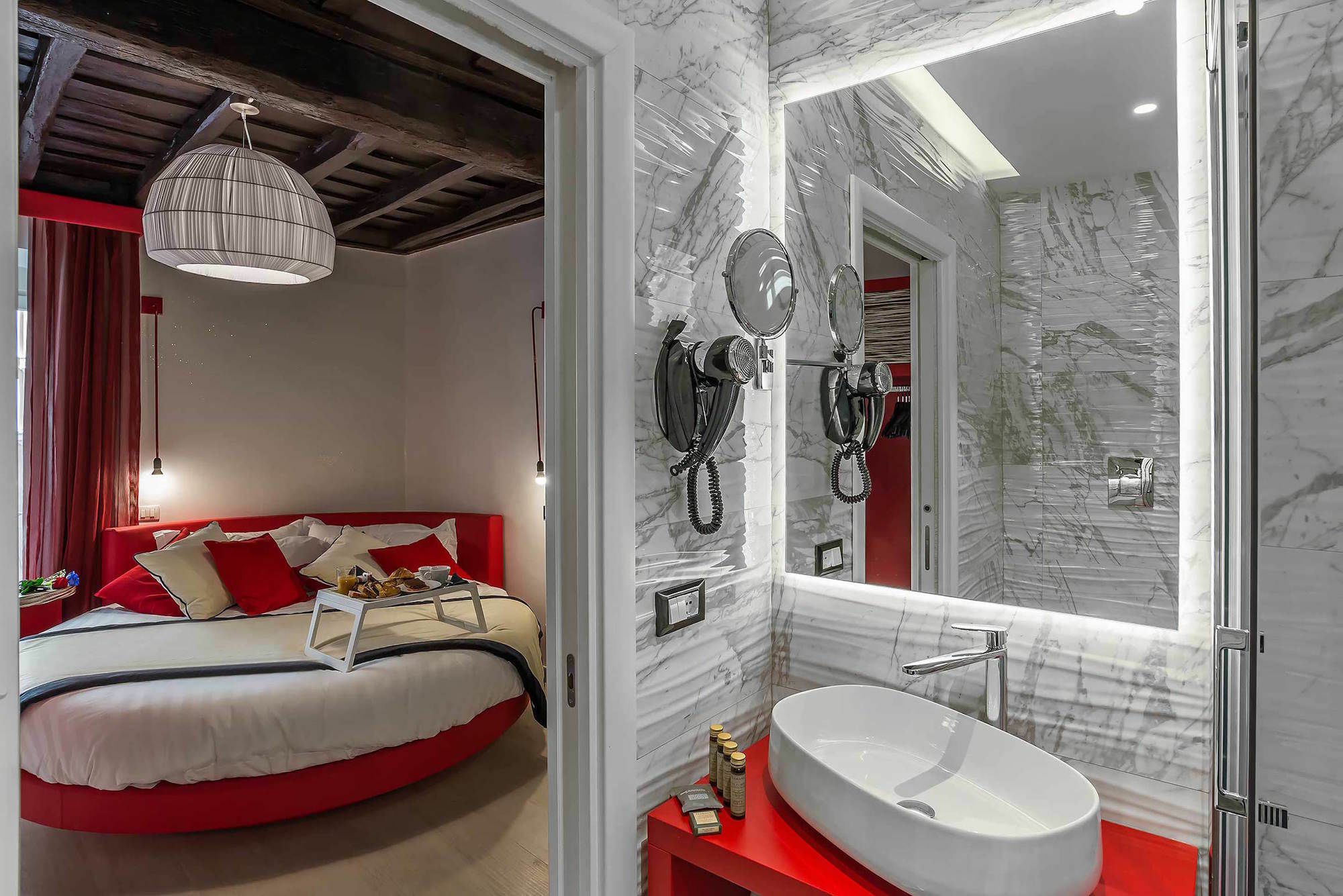 Guest house Spagna Luxury'n Trevi 2*
