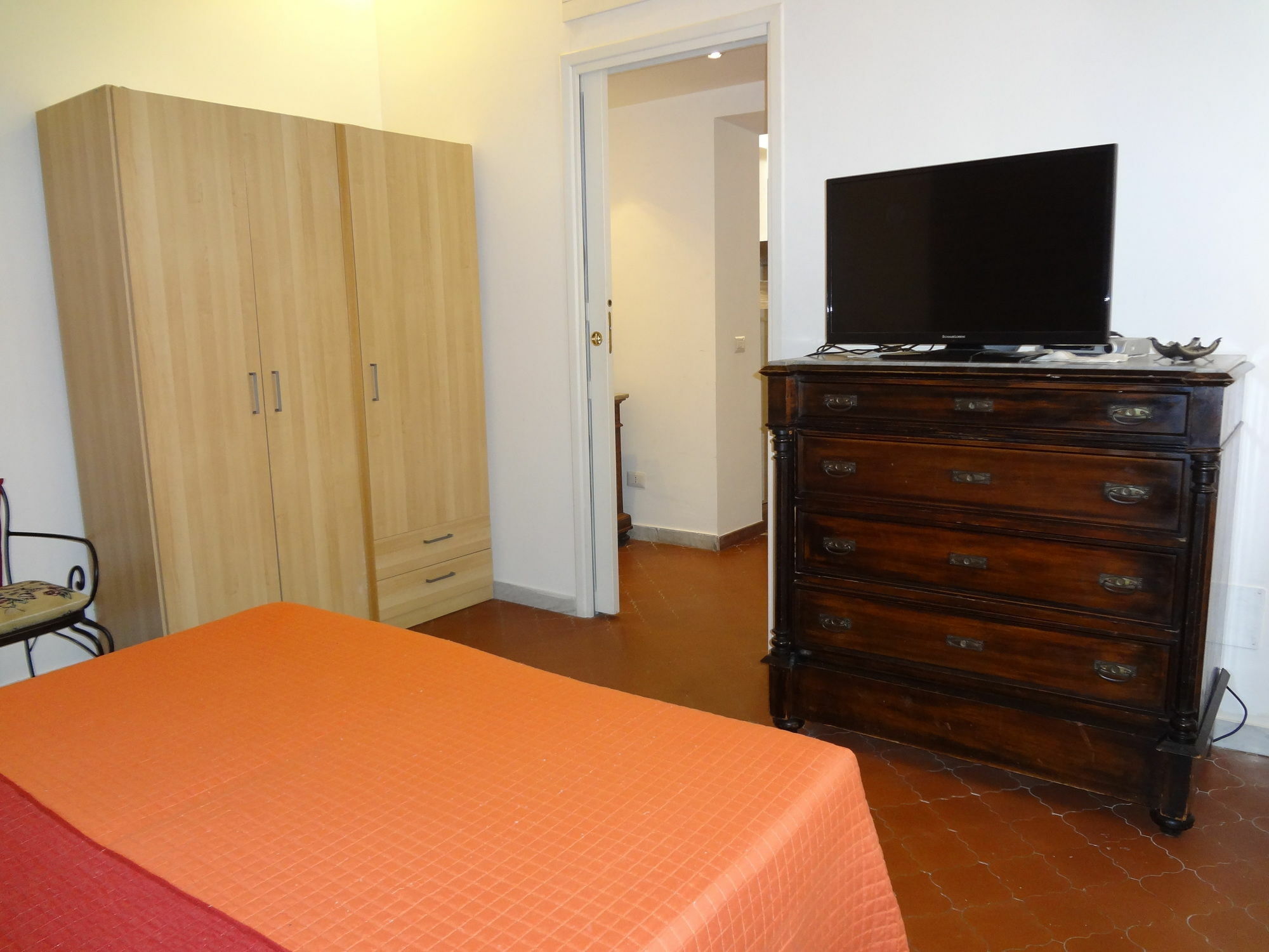 The Trastevere Painter Penthouse * Roma