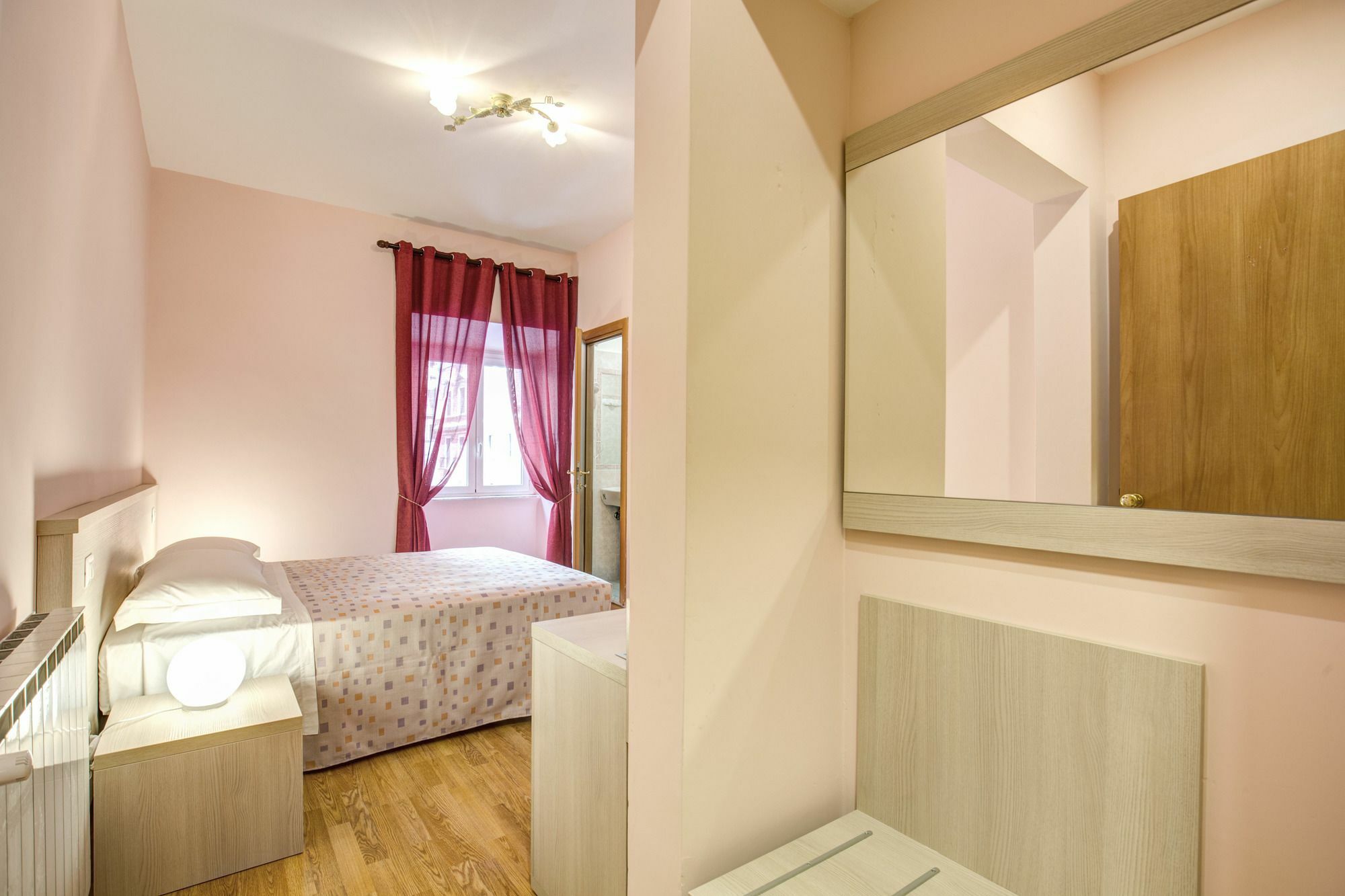 Nuova Monaco Hotel *