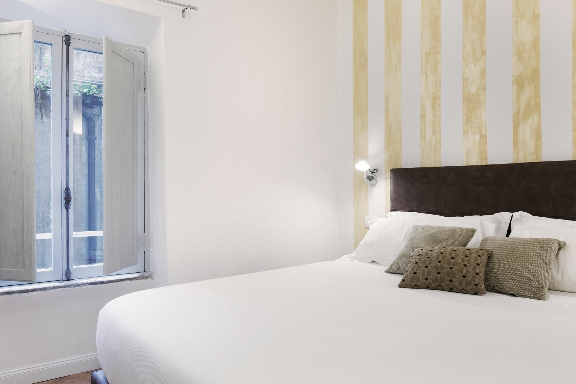 Hotell Maison Palazzo Taverna Roma