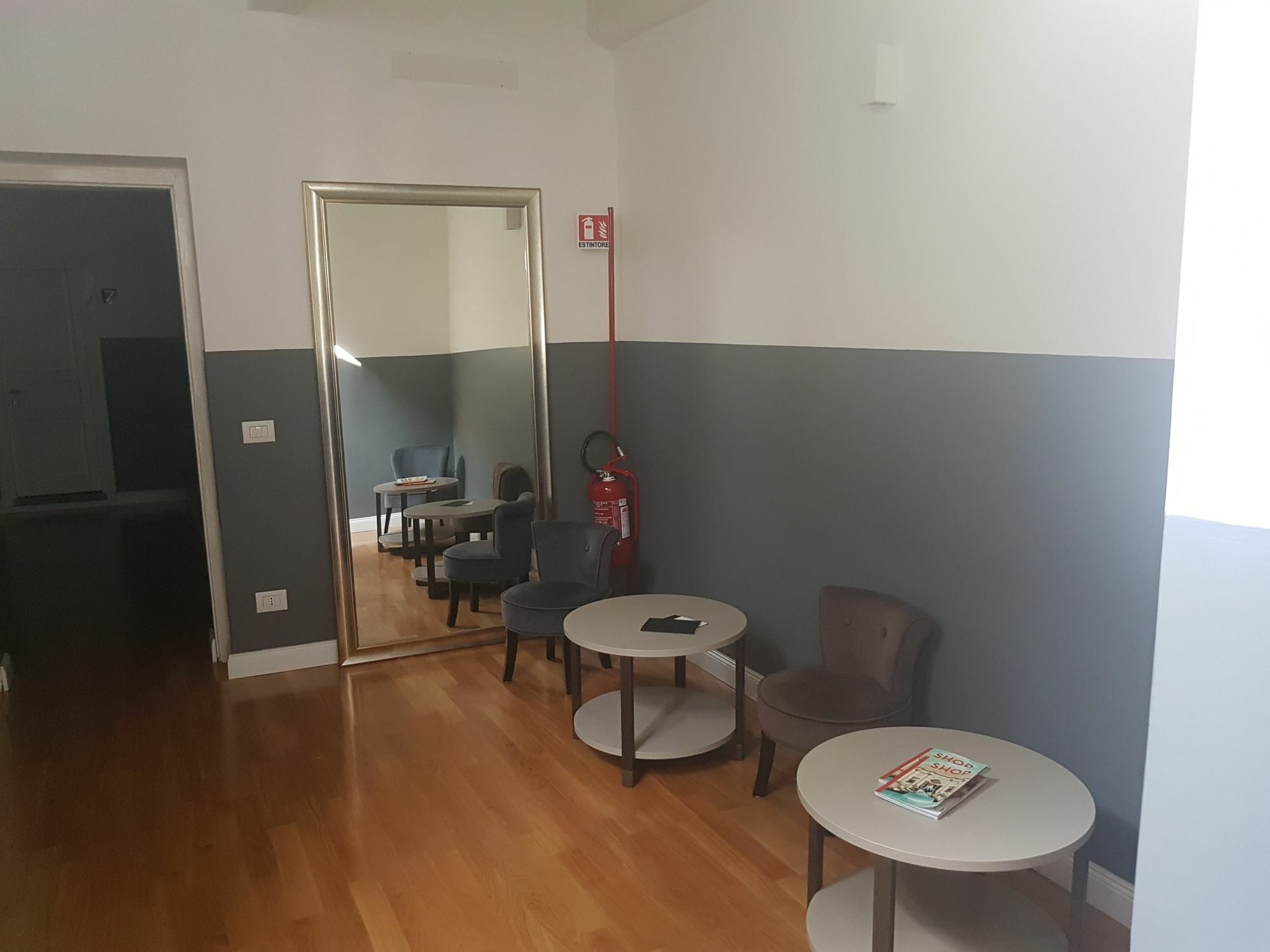 Maison Palazzo Taverna Hotell 3*