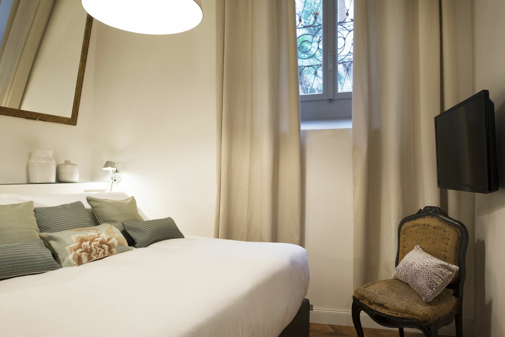 Hotell Maison Palazzo Taverna 3*